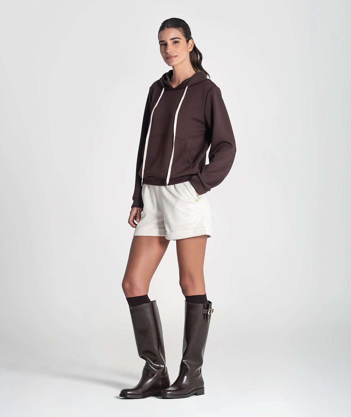 Camisola com cordão e capucho 6445