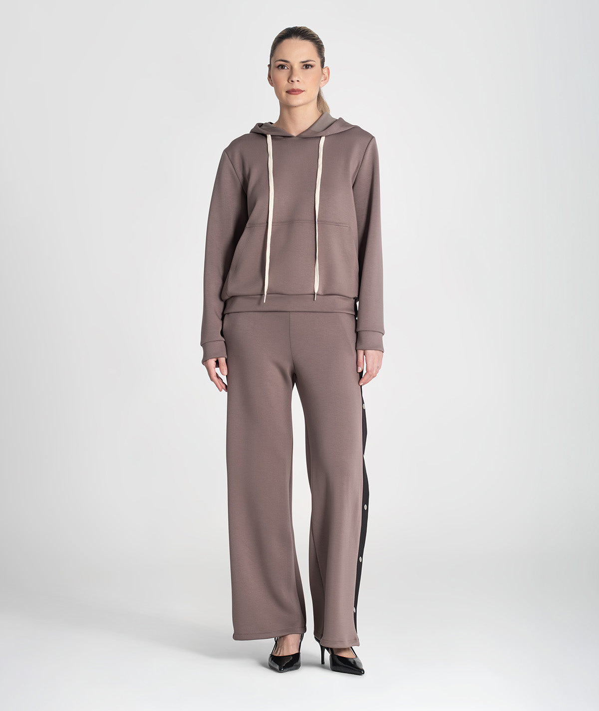 Camisola com cordão e capucho 6445