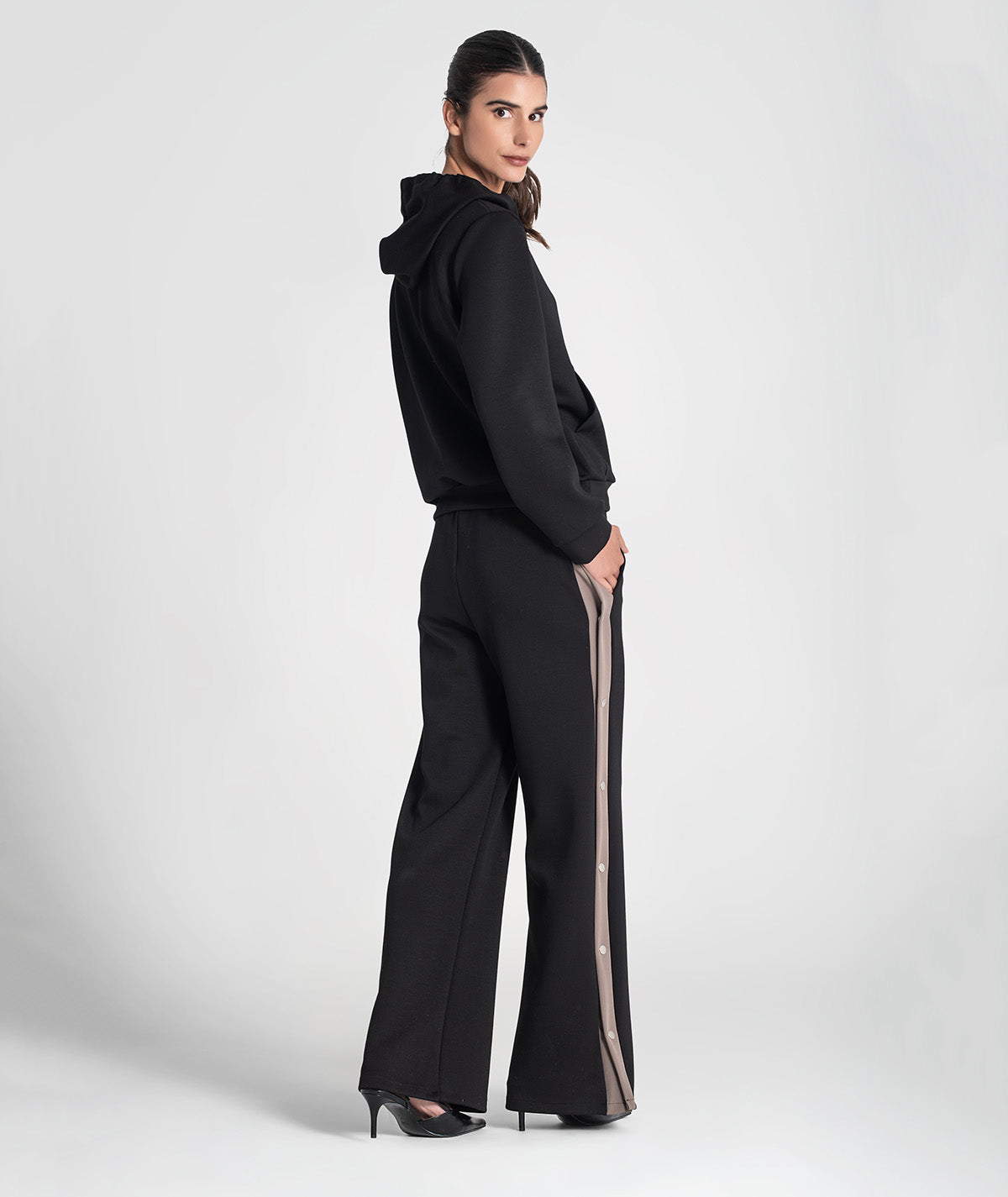 Camisola com cordão e capucho 6445