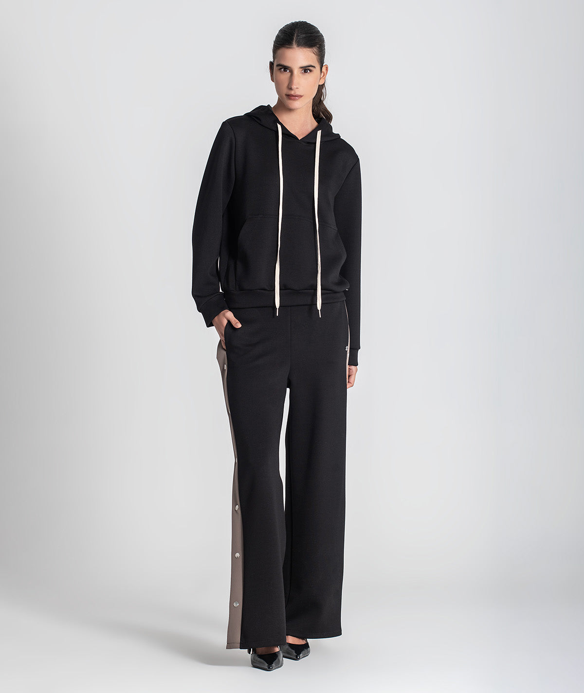 Camisola com cordão e capucho 6445