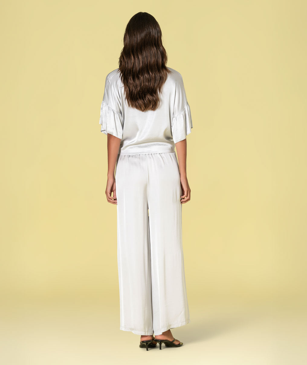 Satin blouse with buttons and knot at the front 6480