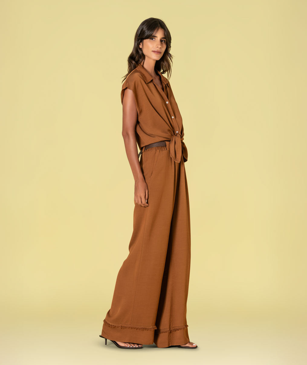 Blouse with buttons and knot 6493