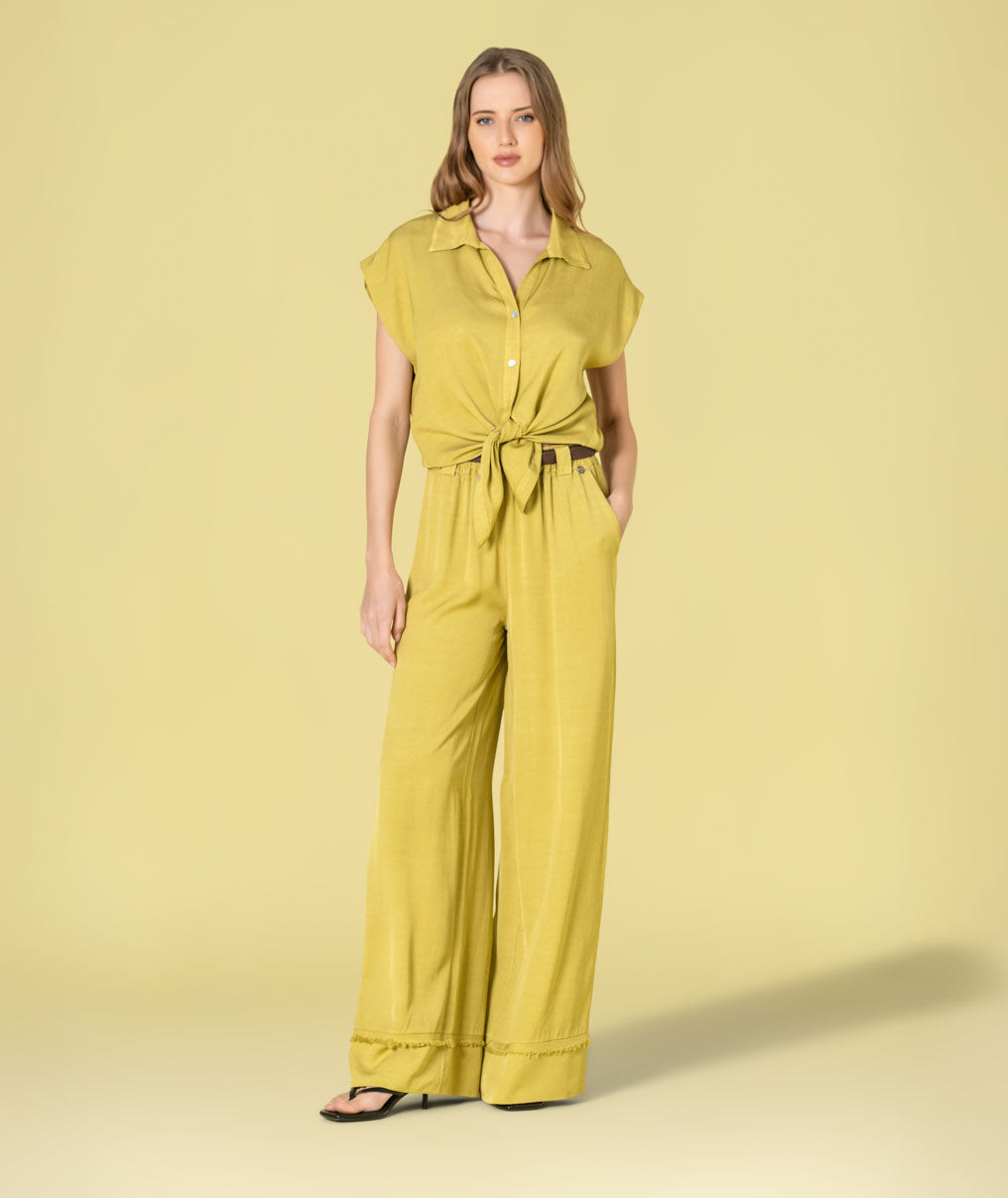 Blouse with buttons and knot 6493