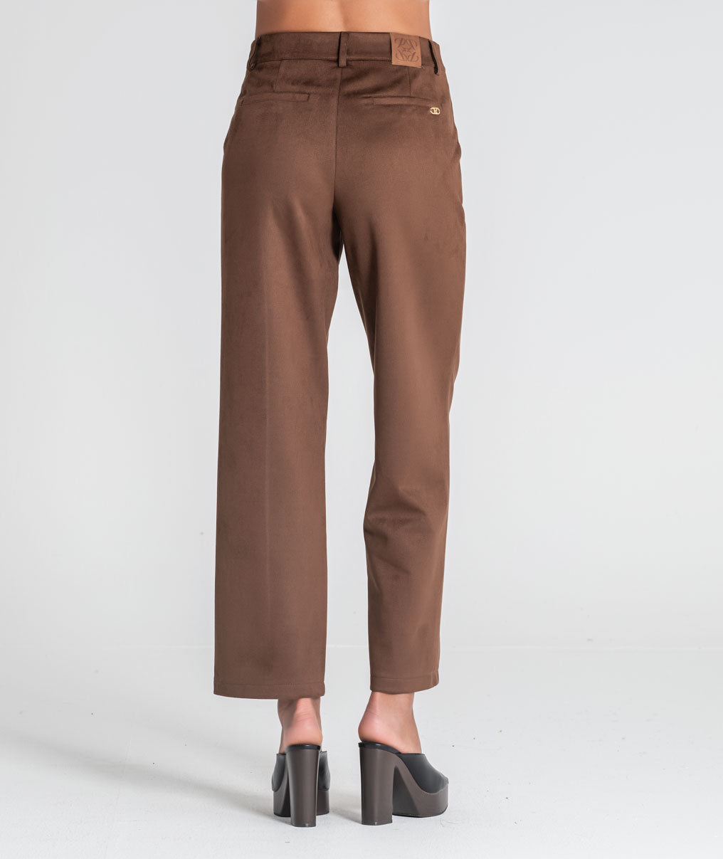 Trousers with covered button 6545