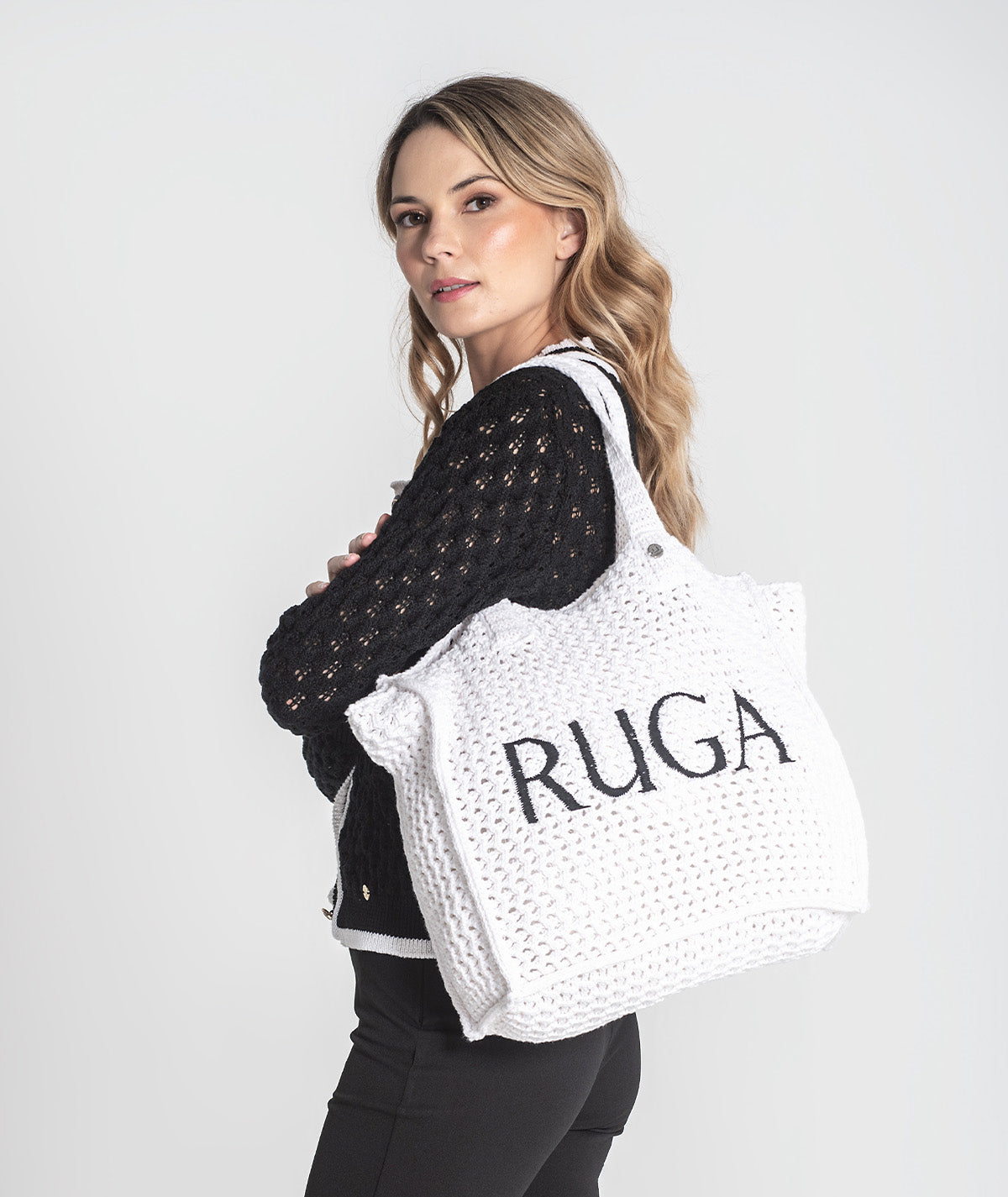 Embroidered wrinkle bag A054