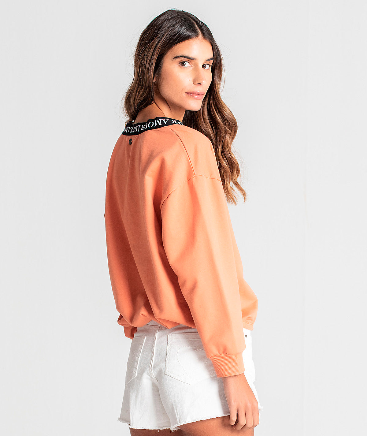Sweater em felpa com elástico love F045