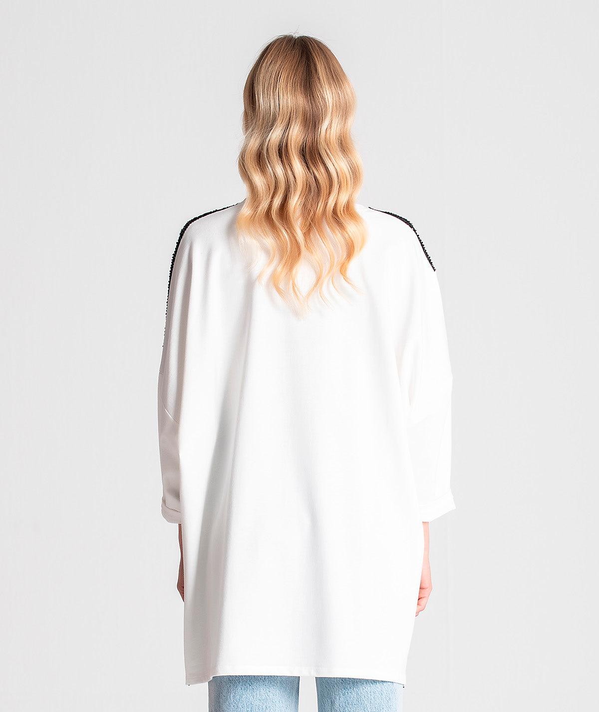Sweater oversize com lantejoulas F050