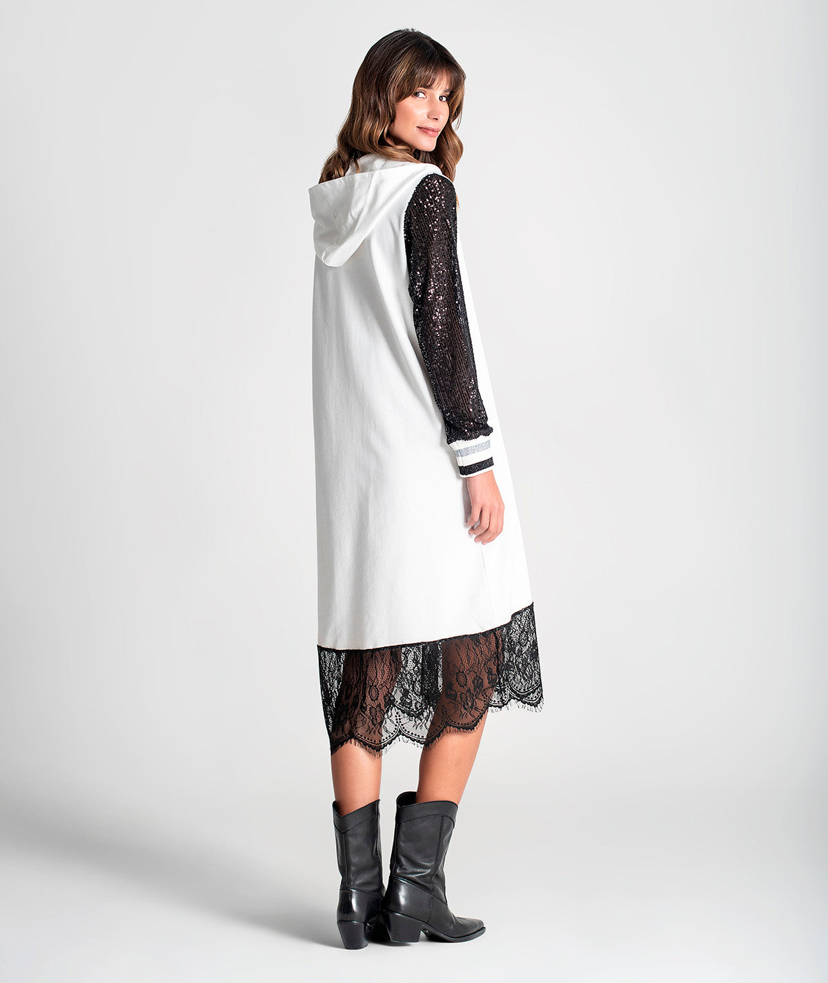 Vestido felpa com renda e lantejoulas F051