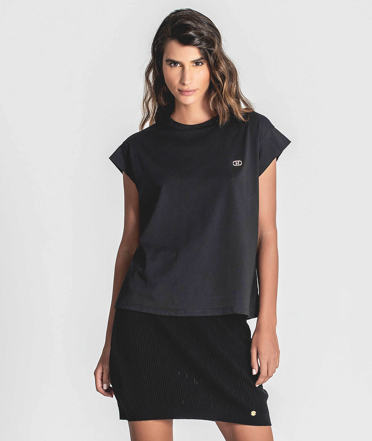 T-shirt com chapa R T080
