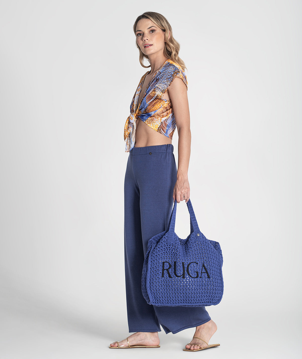 Embroidered wrinkle bag A054