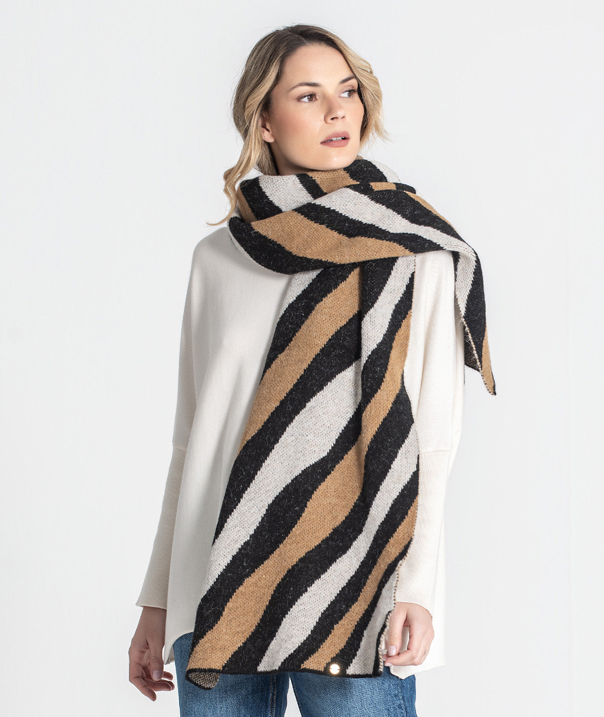 Animal print scarf A058