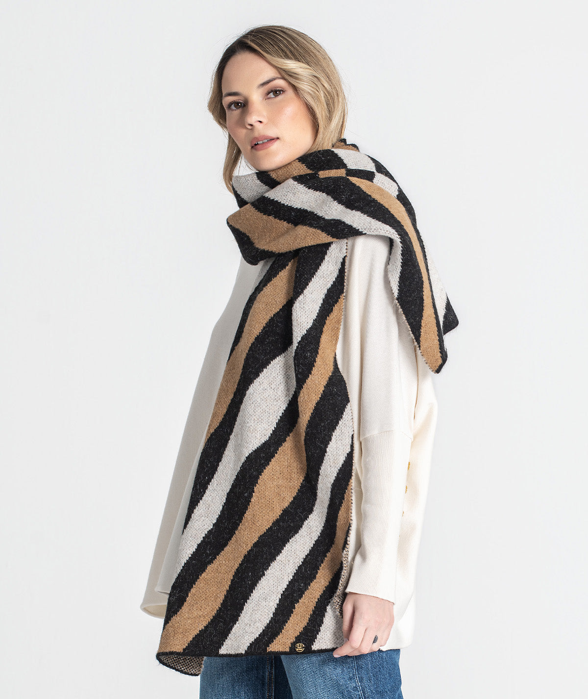 Animal print scarf A058