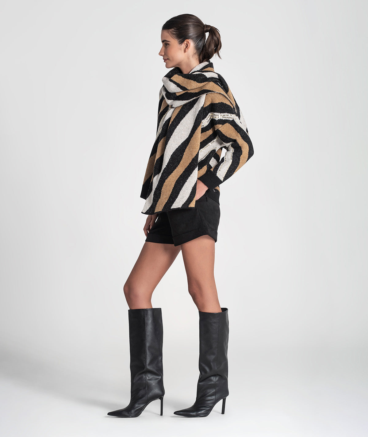 Animal print scarf A058