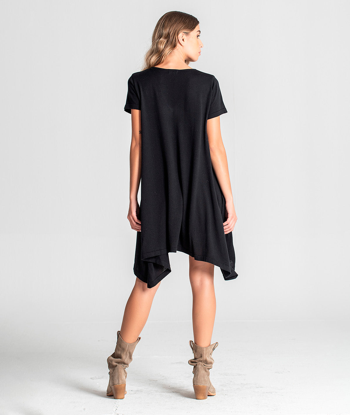 Vestido básico decote em V 3143