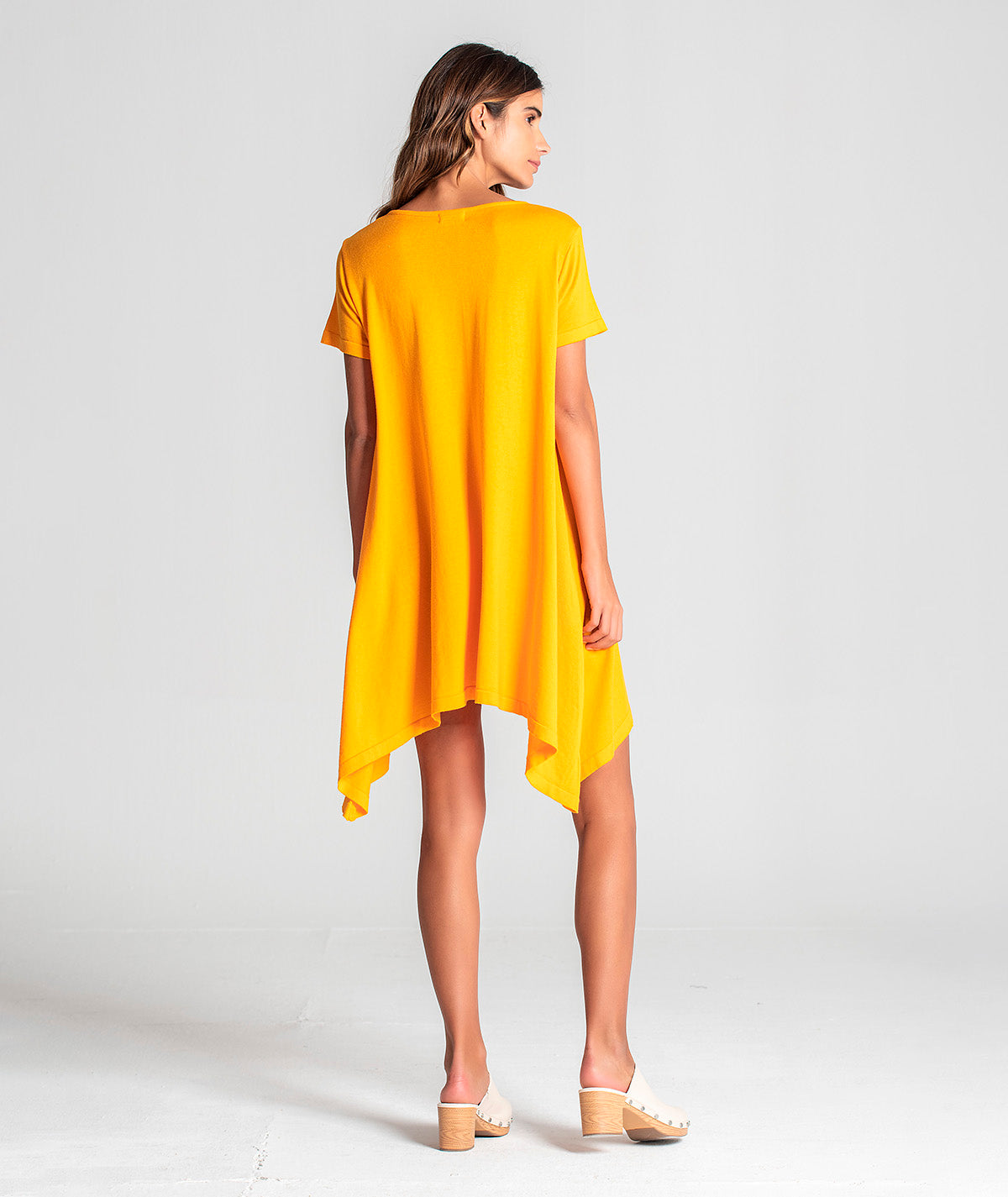 Vestido básico decote em V 3143