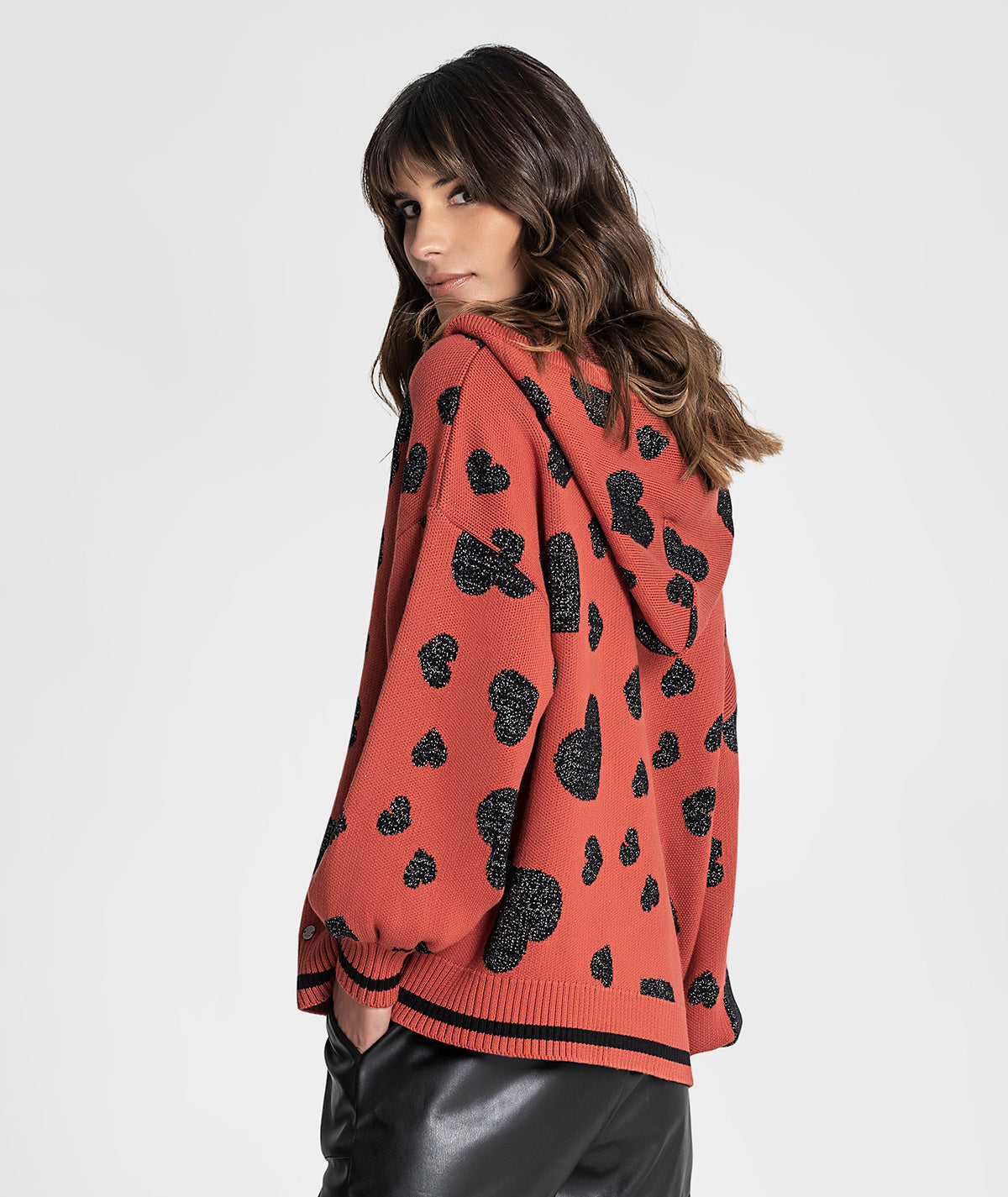Camisola jacquard corações com capucho 3266