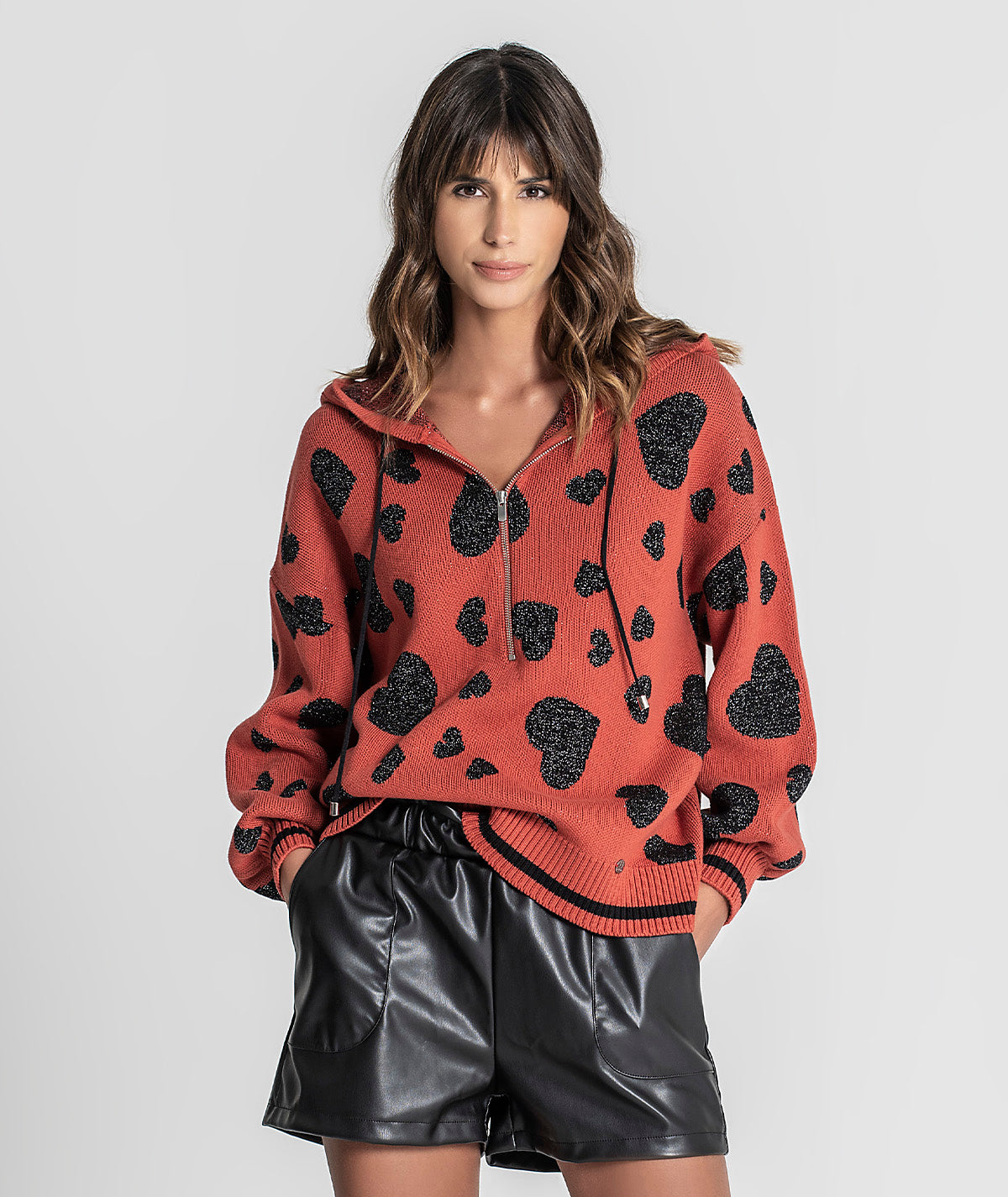 Camisola jacquard corações com capucho 3266
