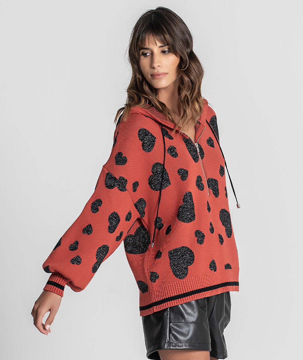 Camisola jacquard corações com capucho 3266