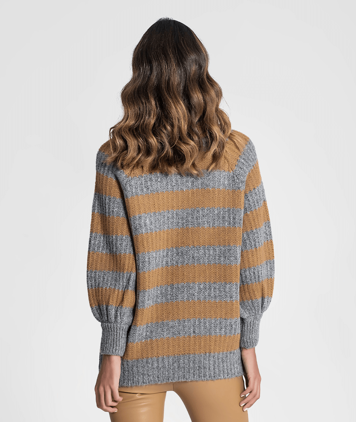 Camisola com riscas e molas na gola 3272