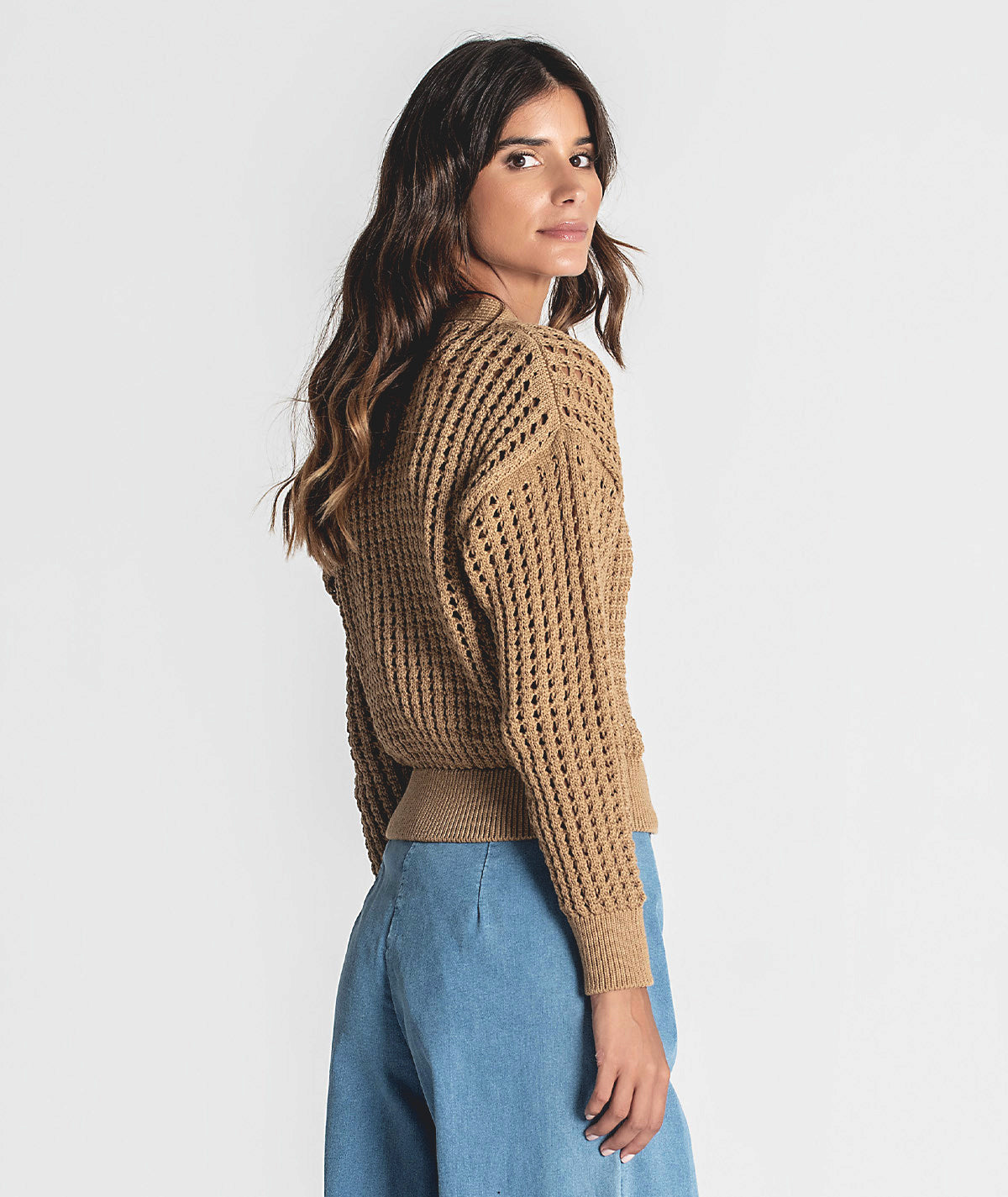 Short perforated jacket with buttons 3289