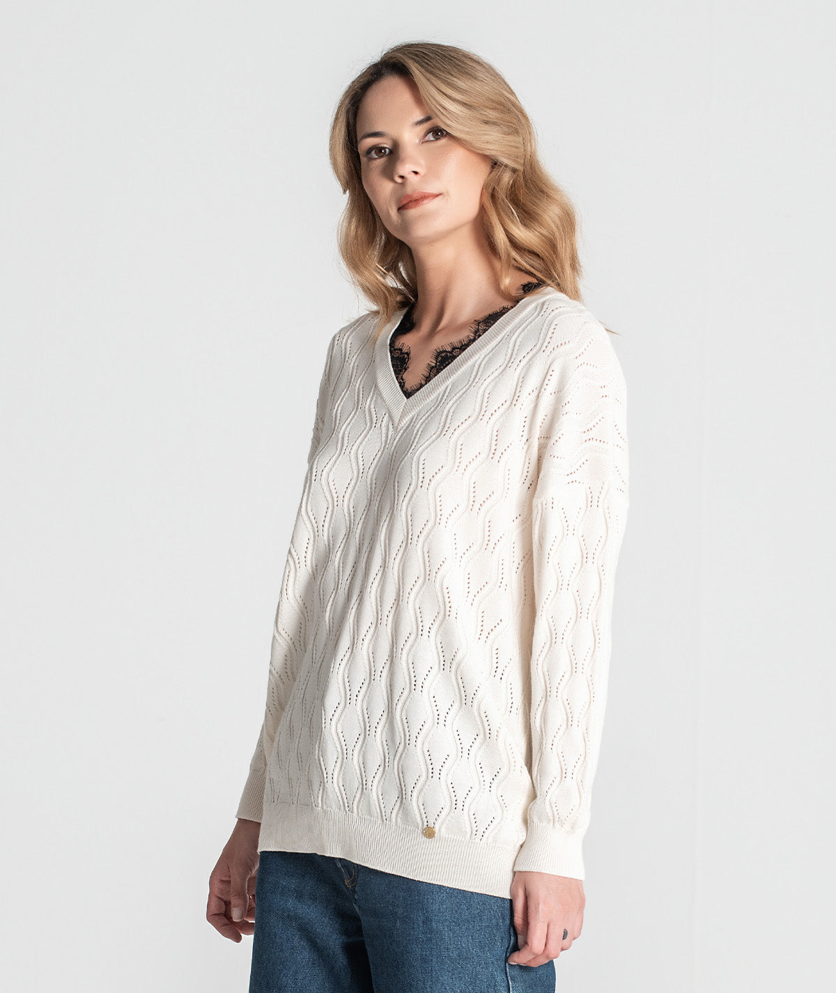 Camisola perfurada com renda 3351