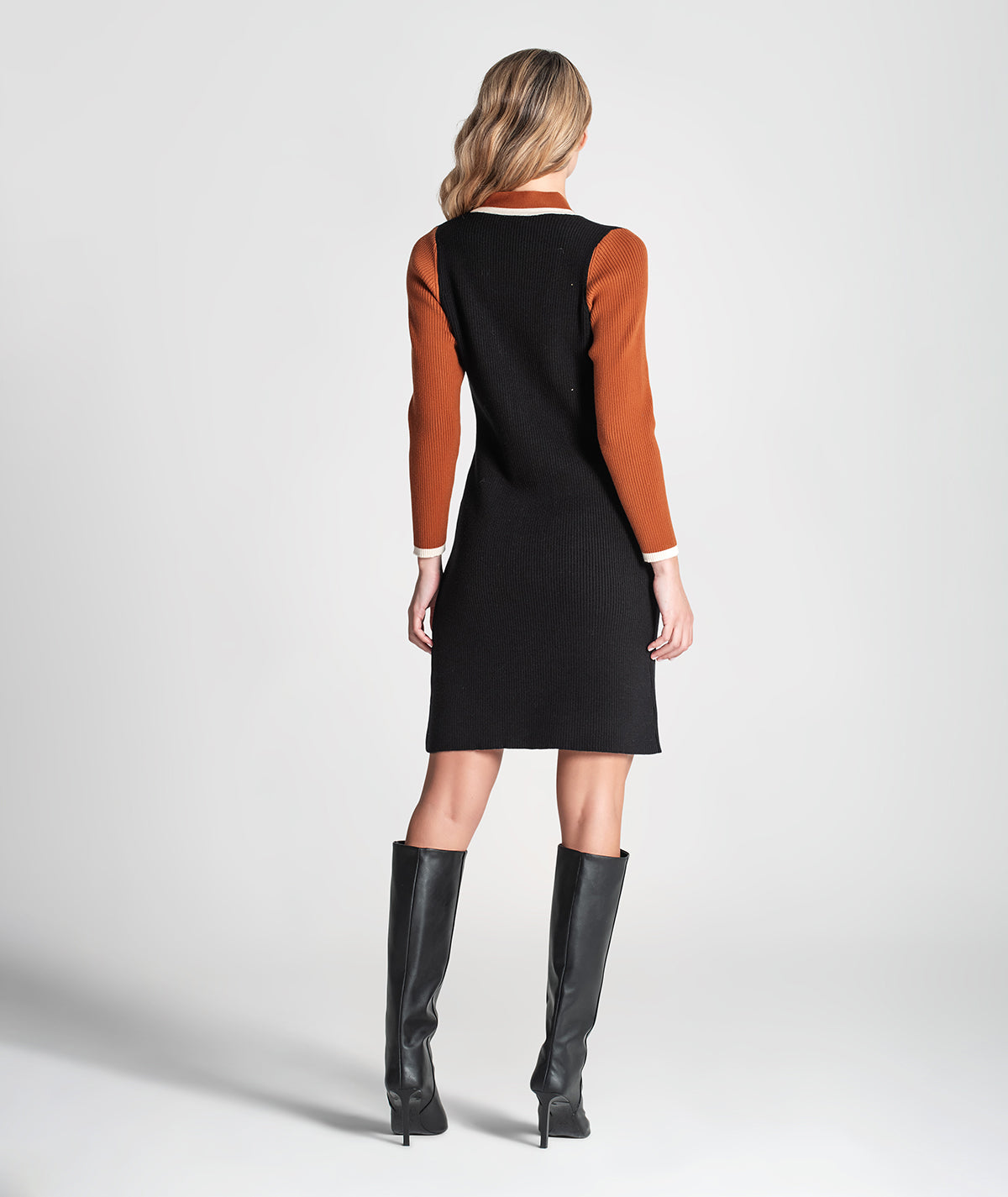 Vestido com contrastes 3354