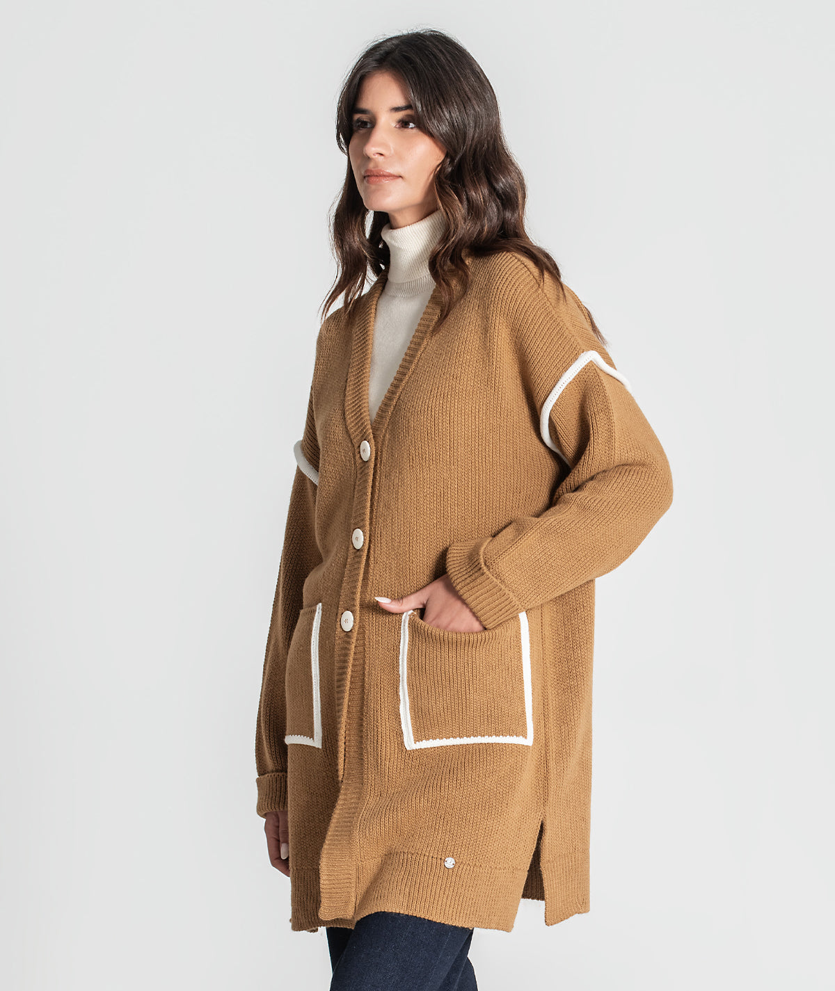 Casaco com bolsos e contrastes 3362