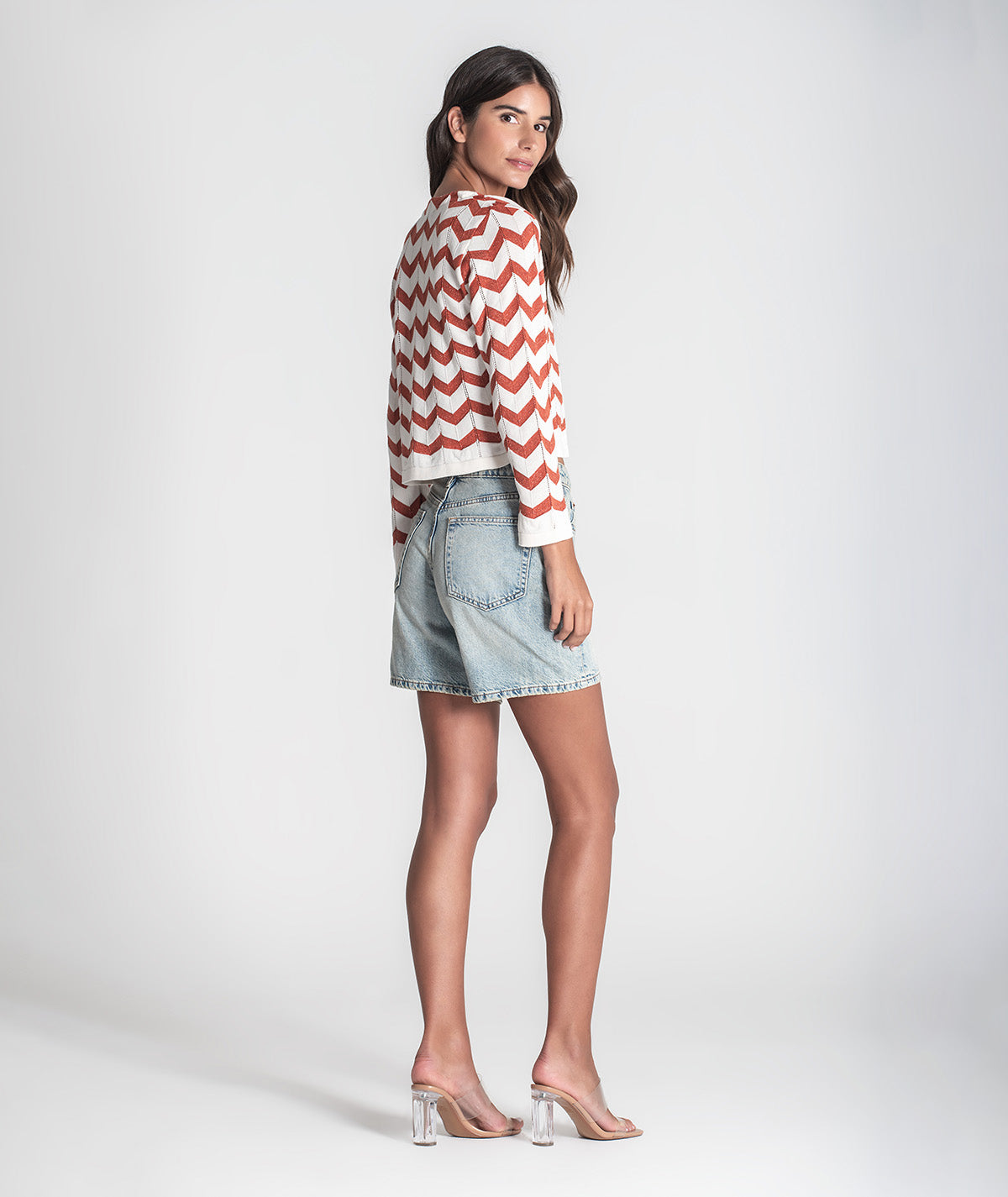 Casaco curto zigzag com brilho 3383