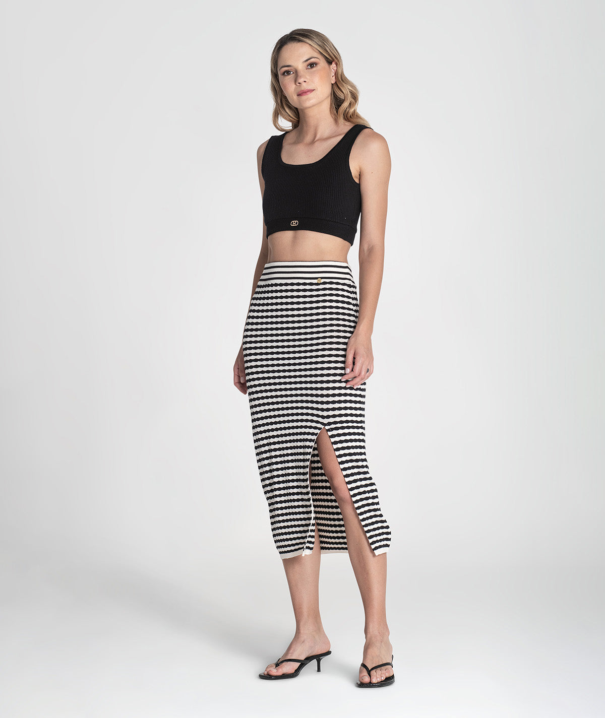 Saia com perfurados 3386