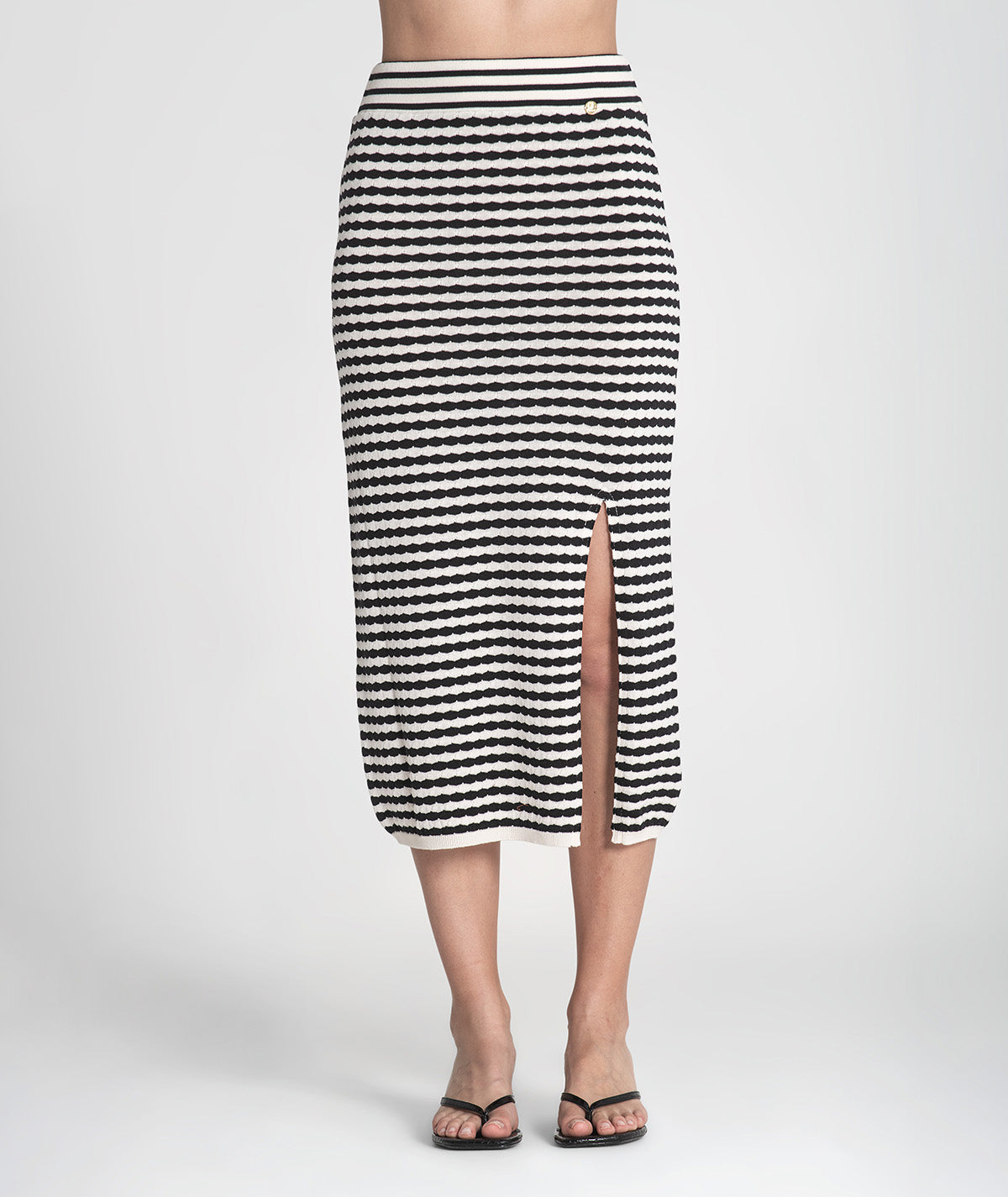 Saia com perfurados 3386