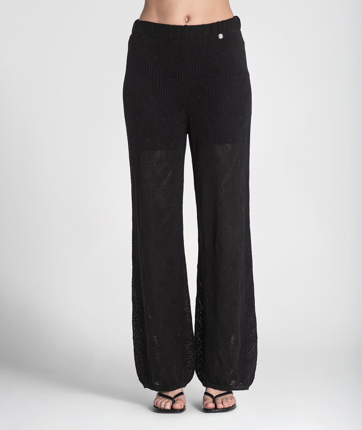 Calças perfuradas 3388