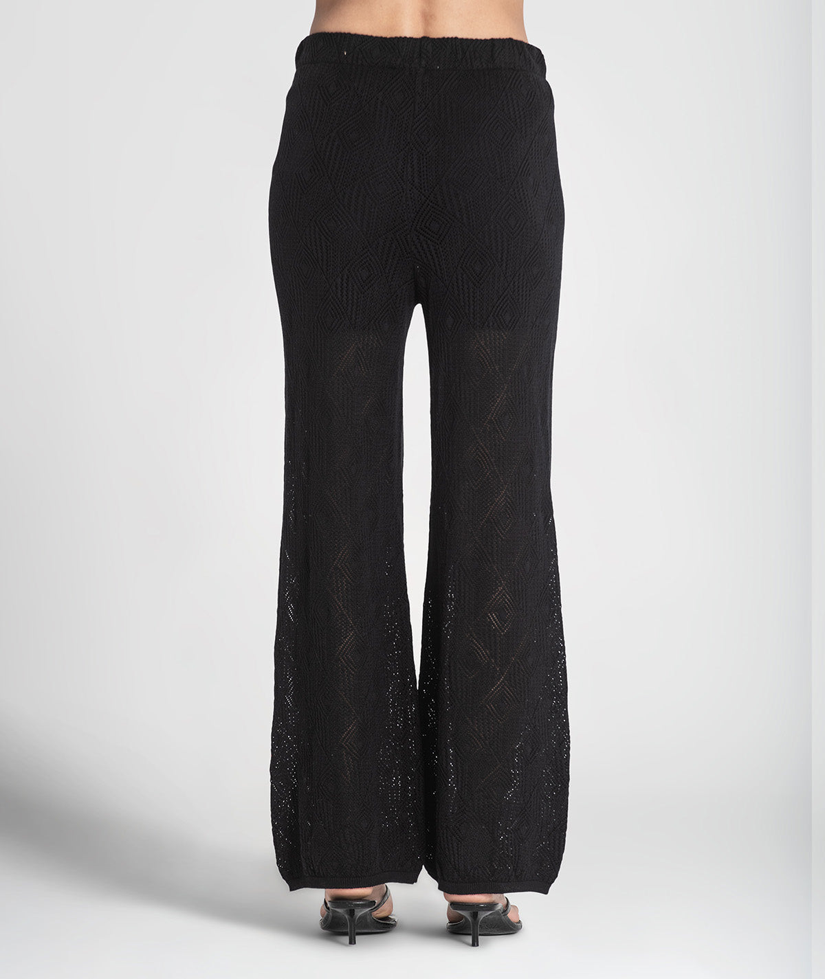 Calças perfuradas 3388