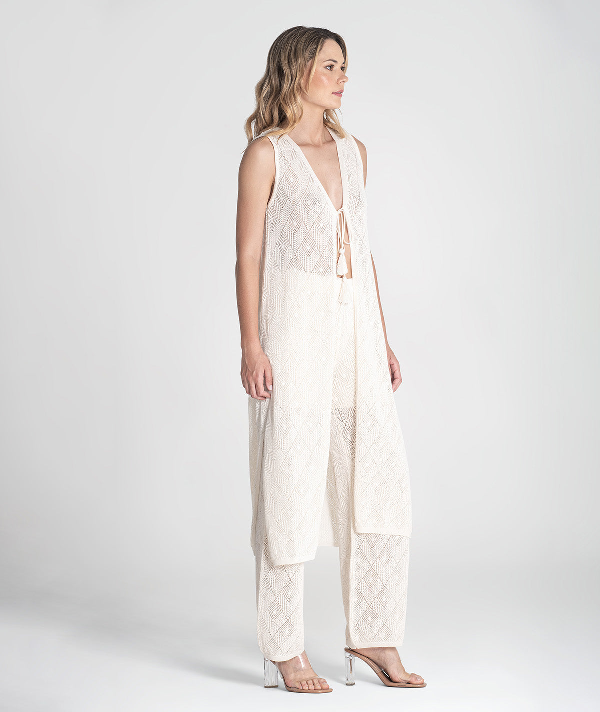 Calças perfuradas 3388