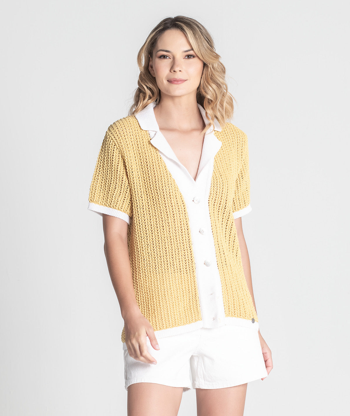 Casaco perfurado com contrastes 3393