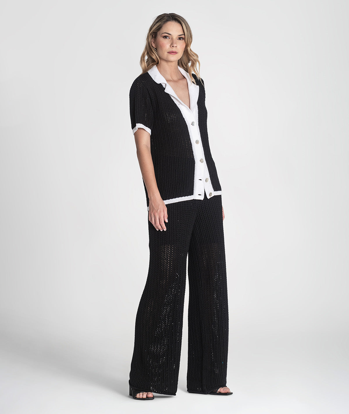 Casaco perfurado com contrastes 3393