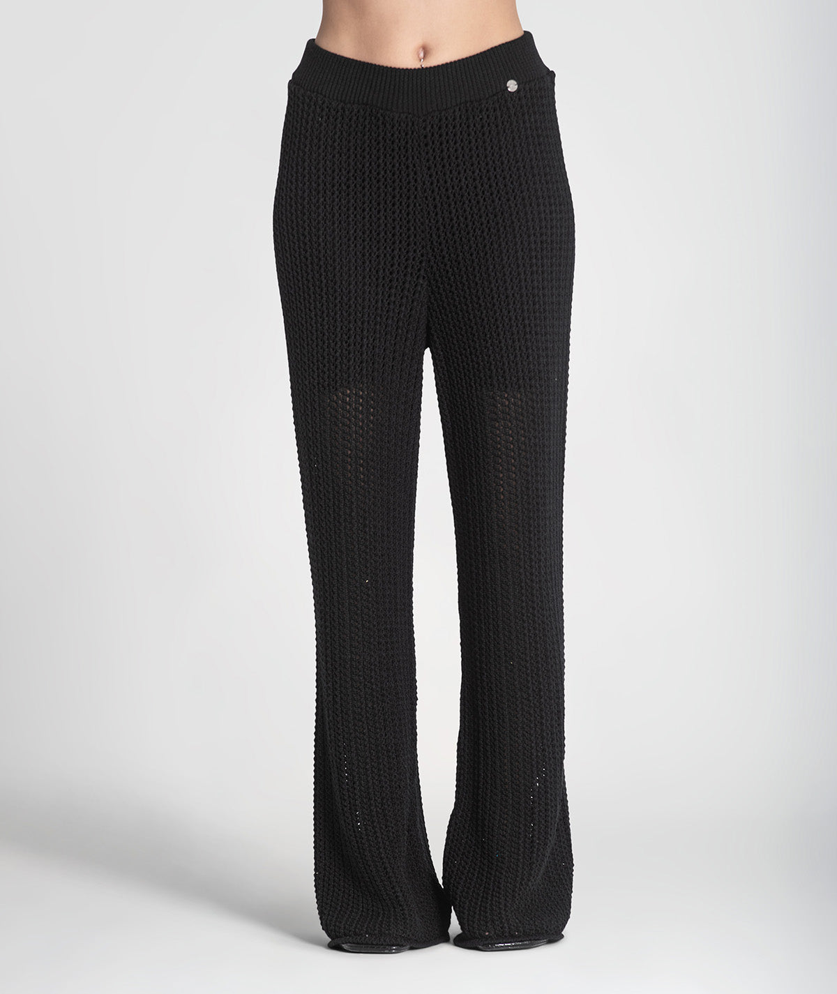 Calças perfuradas 3394