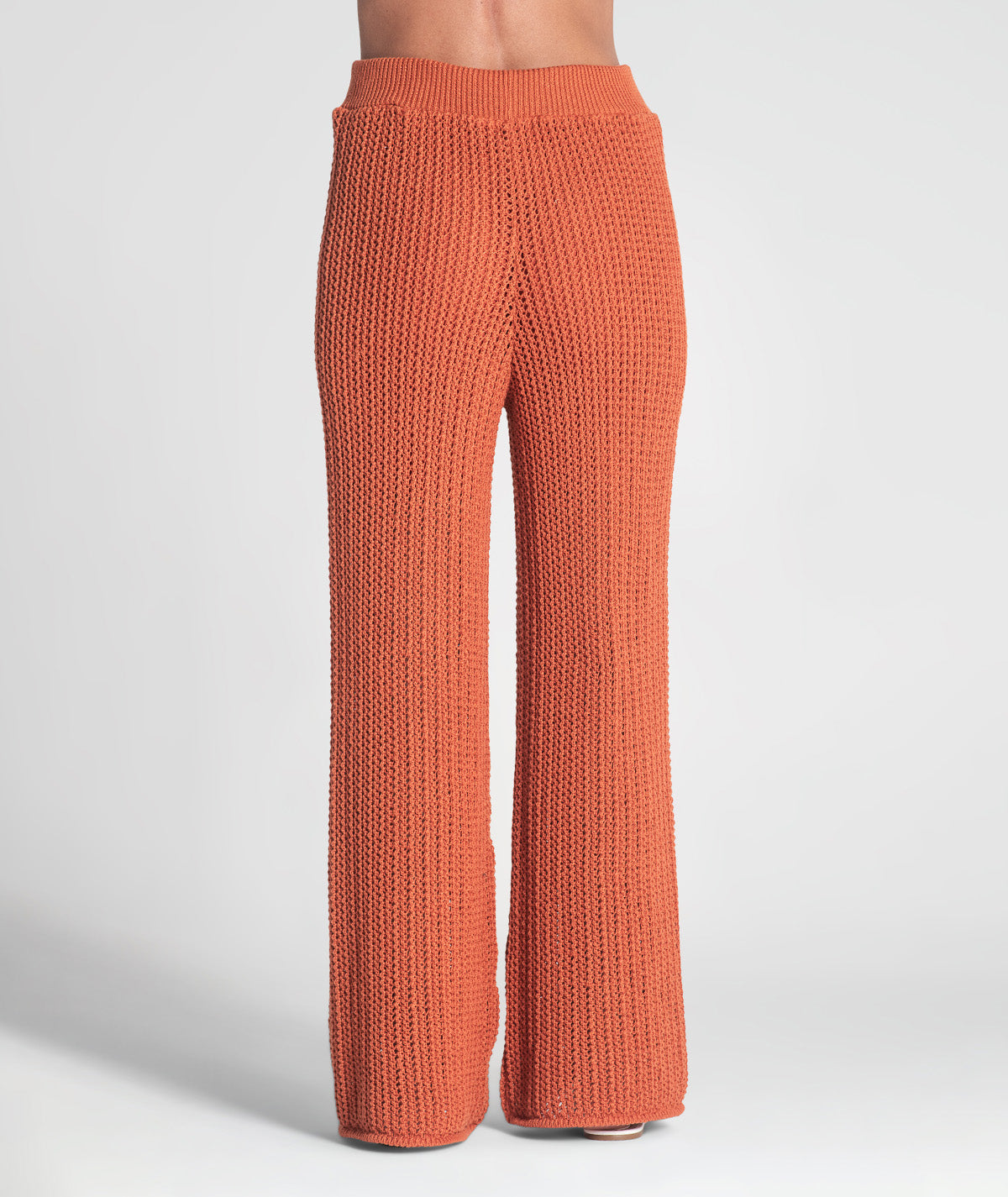 Calças perfuradas 3394