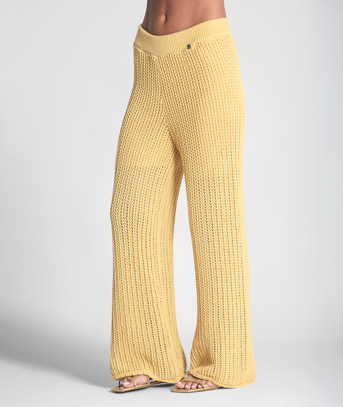 Calças perfuradas 3394