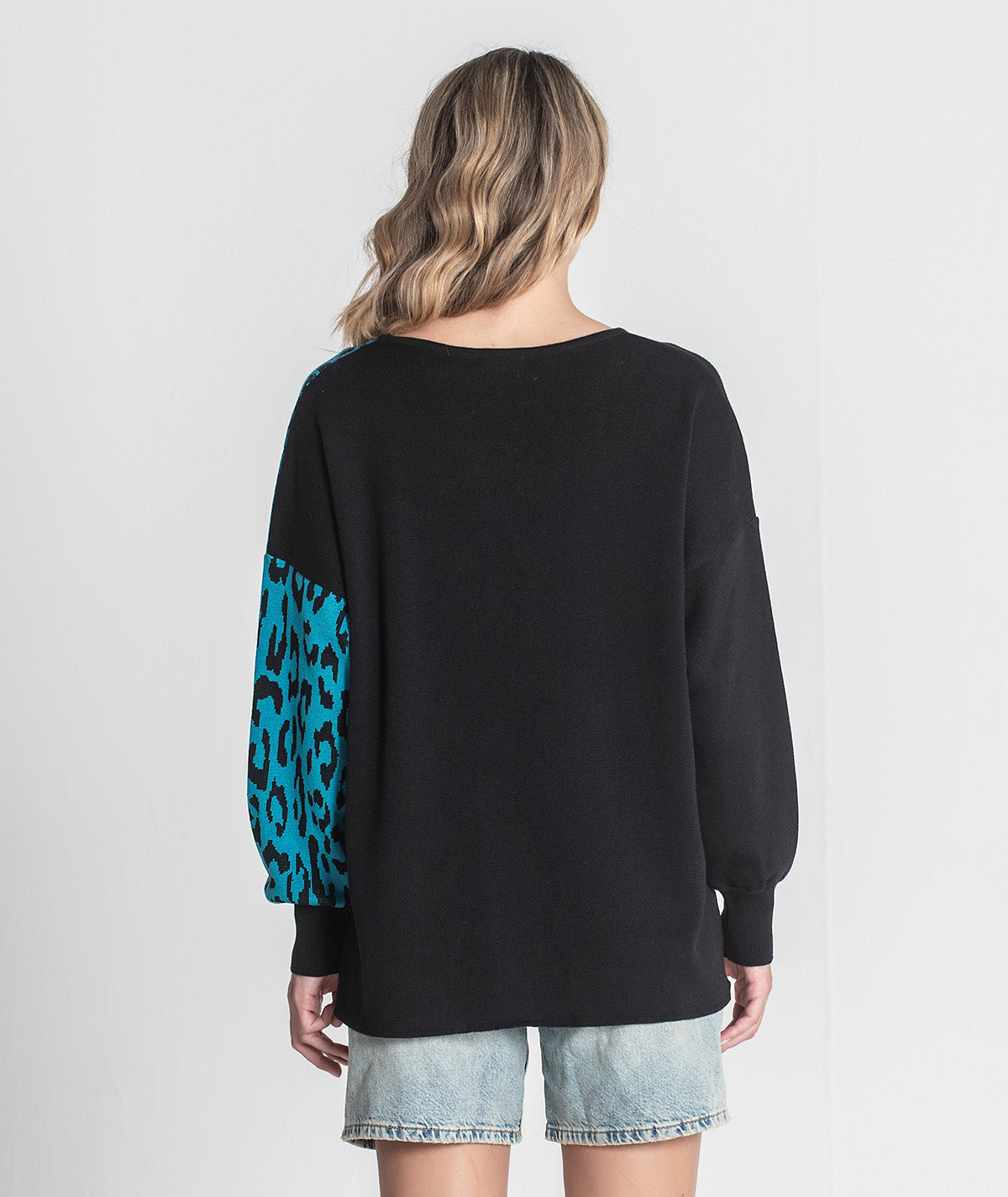 Camisola animal print com lantejoulas 3398