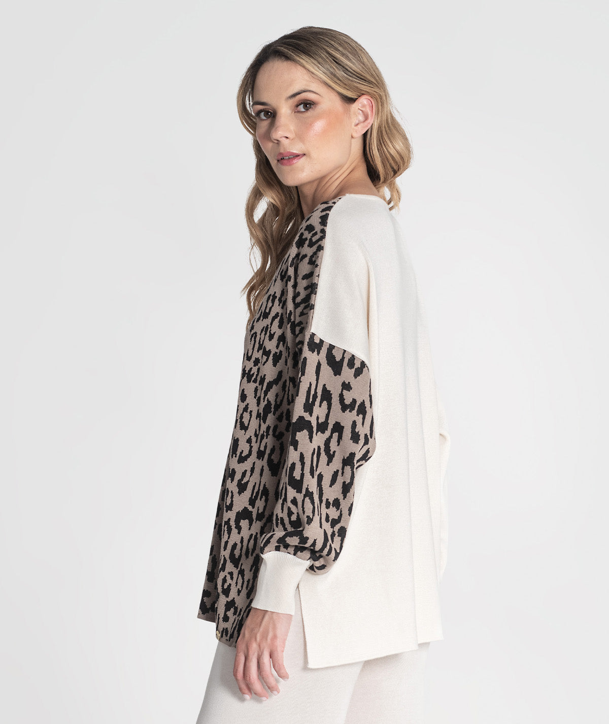Camisola animal print com lantejoulas 3398