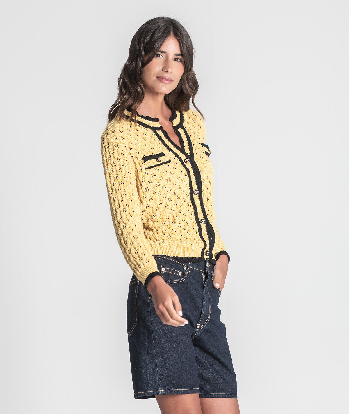 Casaco perfurado com botões dourados 3401