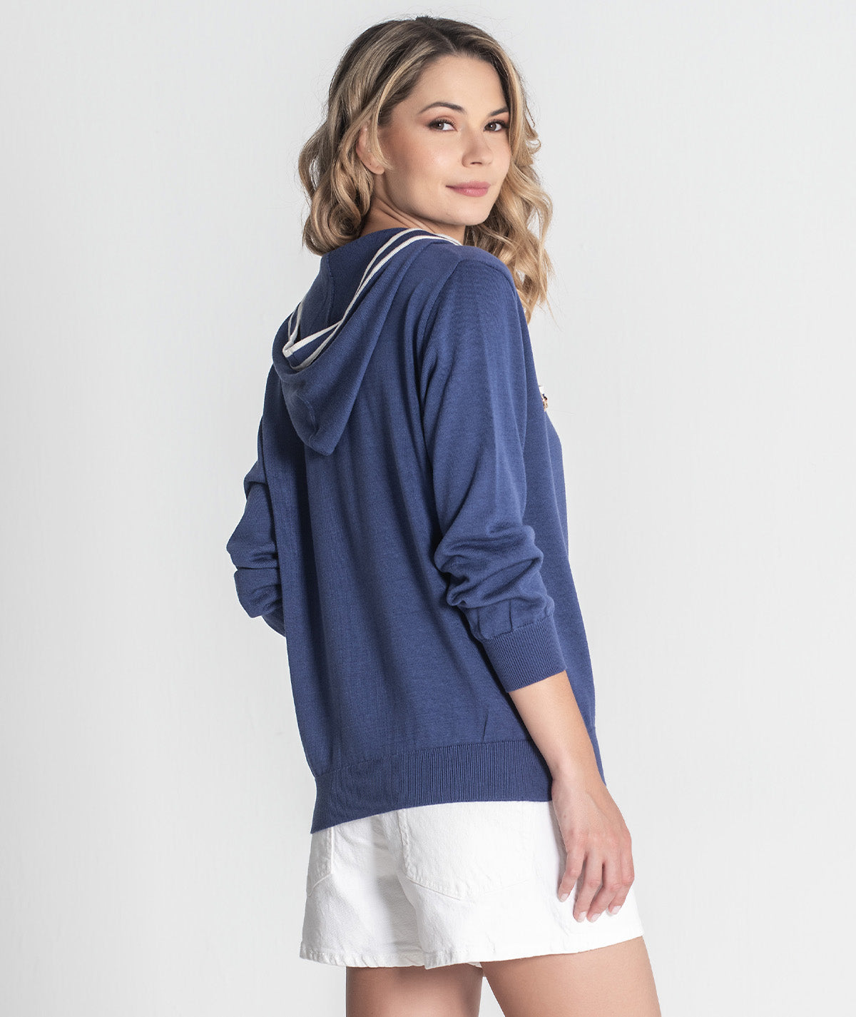 Camisola com capucho e contrastes 3406