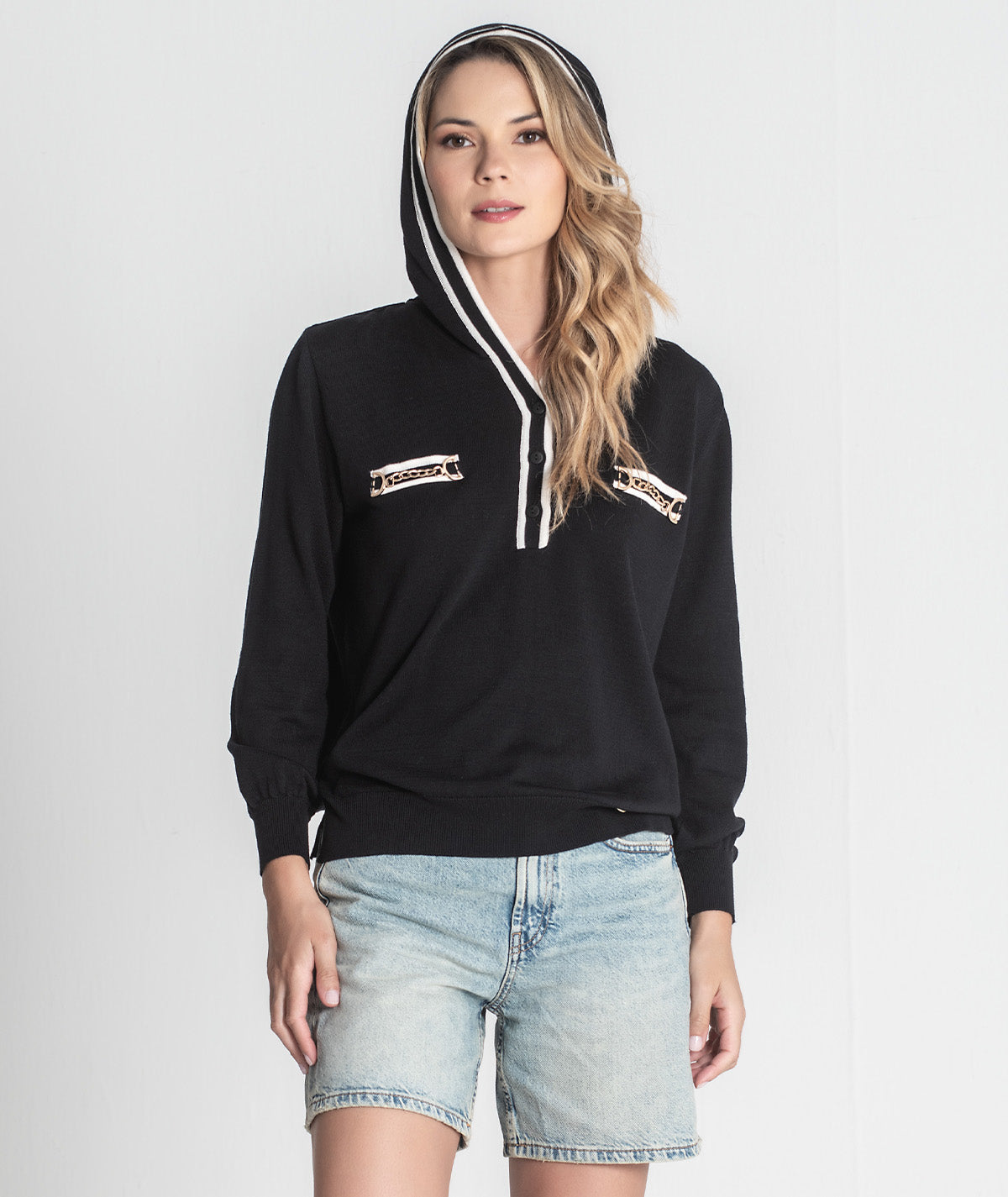 Camisola com capucho e contrastes 3406