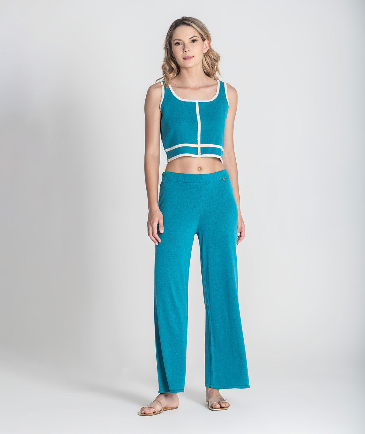 Top com contrastes 3410