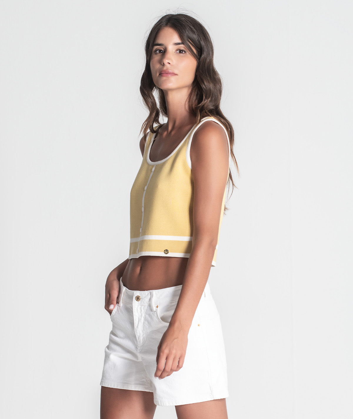 Top com contrastes 3410