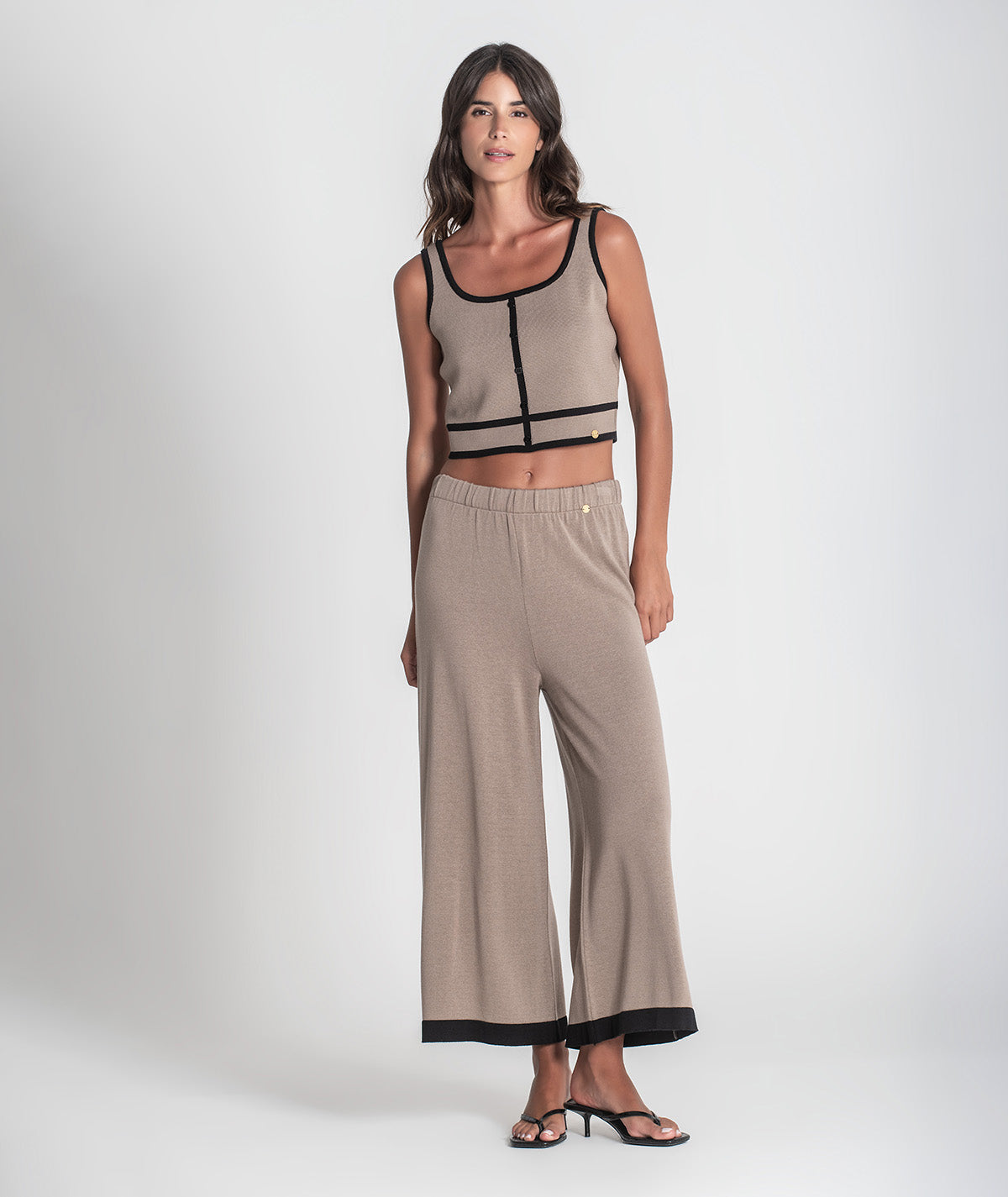 Top com contrastes 3410