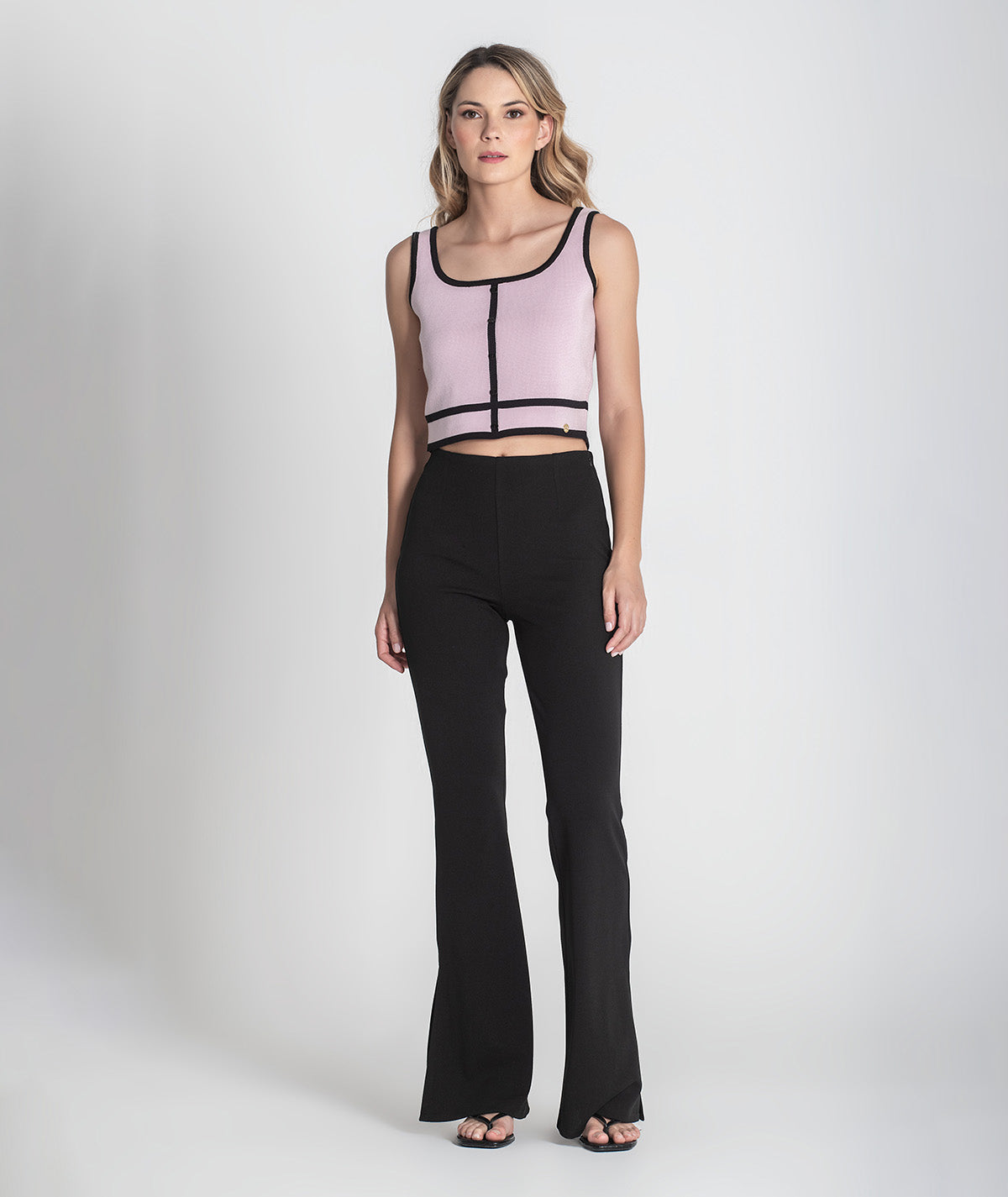 Top com contrastes 3410