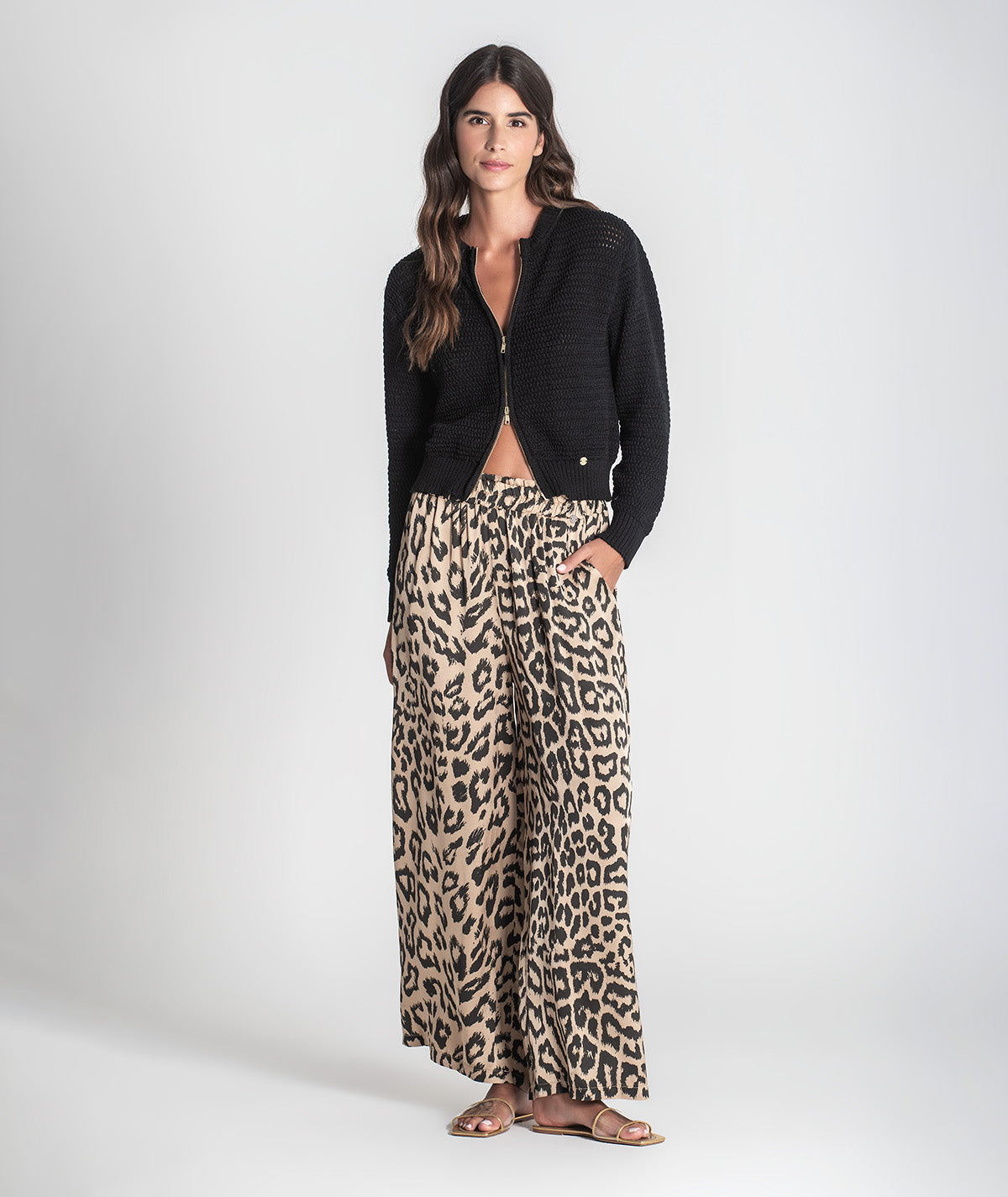 Casaco perfurado com fecho 3415