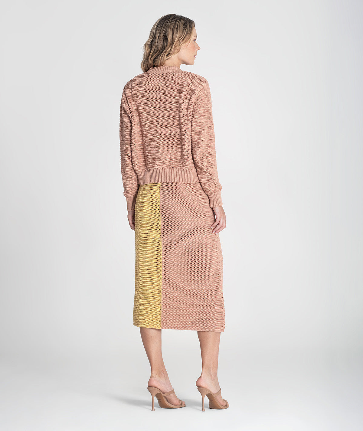 Casaco perfurado com fecho 3415