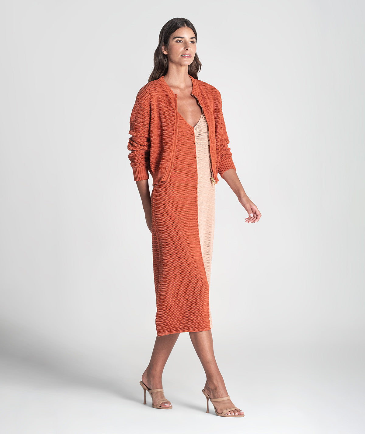 Casaco perfurado com fecho 3415